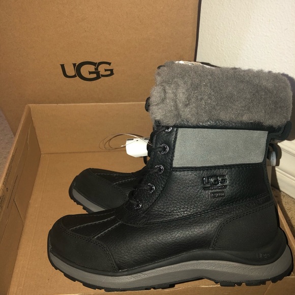 ✨UGG Adirondack Boots✨ - Picture 3 of 7